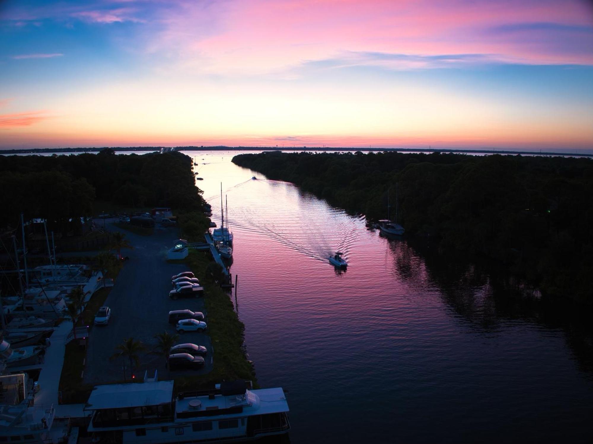 Dolphins Vacation Rental Merritt Island Luaran gambar