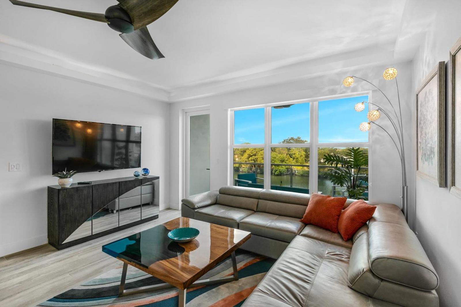 Dolphins Vacation Rental Merritt Island Bilik gambar